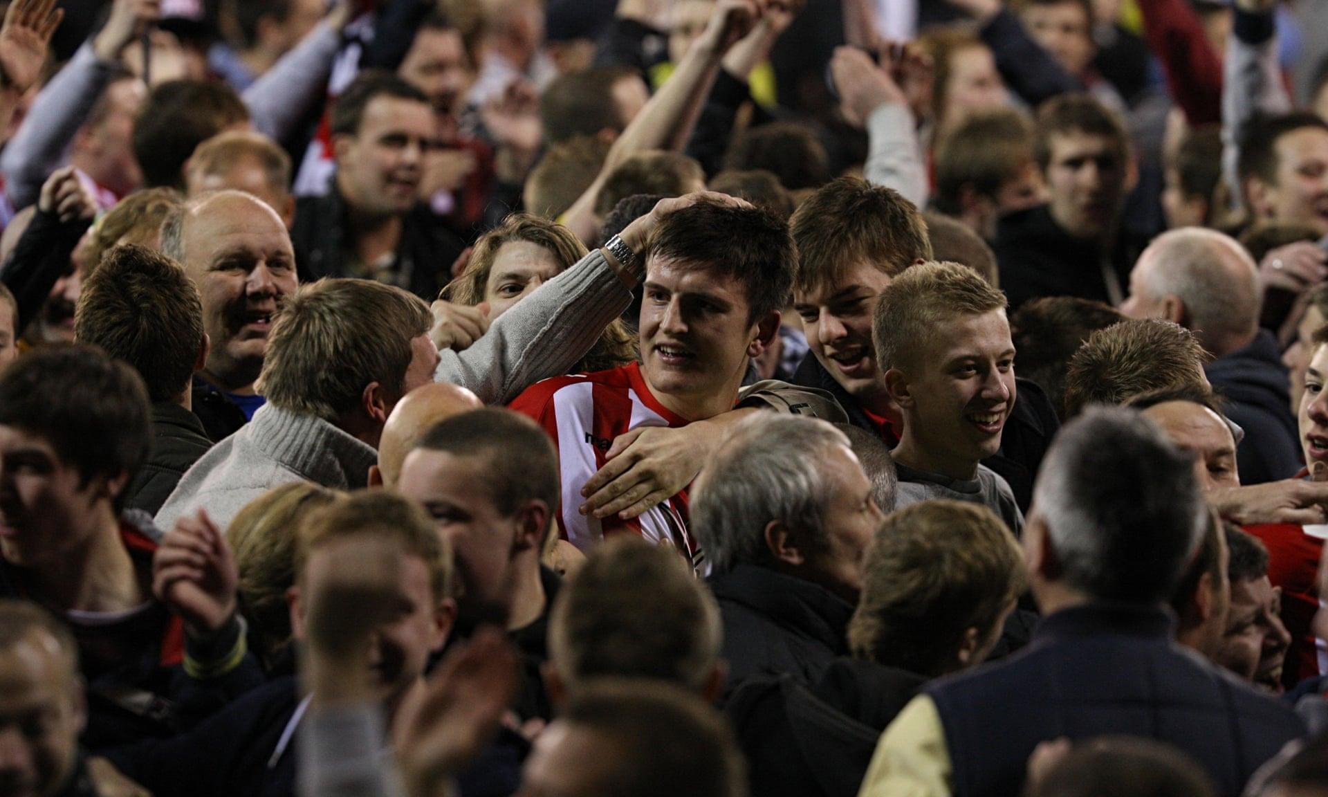通过海报等 通过海报等