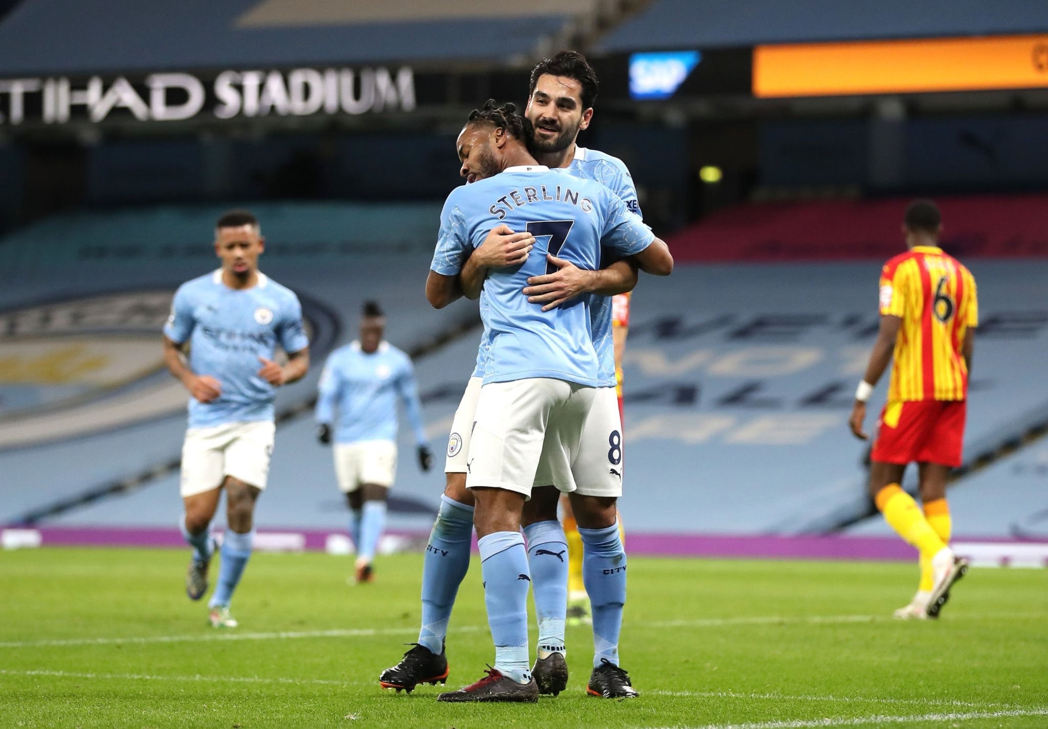 对于球迷而 对于球迷而