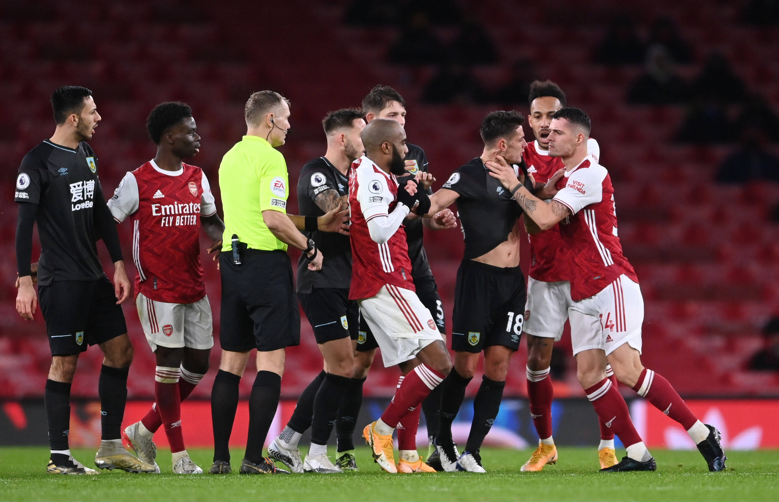 育新闻中 育新闻中